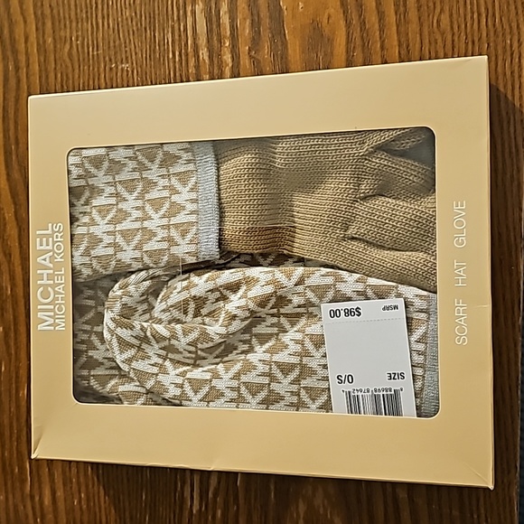 Michael Kors scarf, hat and glove set - Picture 3 of 3